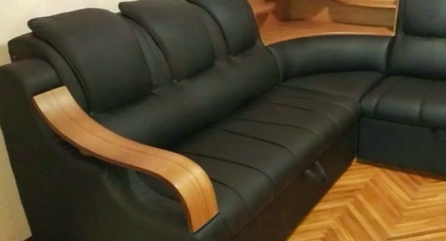 Перетяжка кожаного дивана. Советский